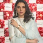 Aditi Rao Hydari Instagram - Super Happy to launch NEBULA - An exquisite range of 18KT gold watches from Titan @titanwatchesindia for the wedding season! Inspired by the art forms and architecture of India, Nebula's watches are truly beautiful and an ideal accessory for my wedding style. Watches are my go to accessory and I love jewelry… these timepieces are a perfect blend of both elegance and tradition perfect for the wedding season. #NebulaByTitan #luxurywatches #ad