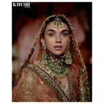 Aditi Rao Hydari Instagram - Vasakasajja nayika 🤍 Sabyasachi x Khush Wedding magazine @khushmag All clothing: @sabyasachiofficial All jewellery: @sabyasachijewelry Editor-in-chief: @sonia_ullah Photography: @farhanhussain at @featartists Styled by @vikas_r & @tanishqmalhotraa Assisted by: @elwadhiarchita HMU: @eltonjfernandez Location: @tajfalaknuma @tajhotels Media Director: @media.raindrop #Sabyasachi #SabyasachiJewellery #KhushWedding #KhushMagazine #KhushMag #TheWorldOfSabyasachi