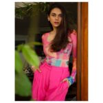 Aditi Rao Hydari Instagram – I believe in pink. 
I believe that laughing is the best calorie burner. 
I believe in kissing, kissing a lot. 
I believe in being strong when everything seems to be going wrong. 
I believe that happy girls are the prettiest girls. 
I believe that tomorrow is another day and I believe in miracles.

– Audrey Hepburn