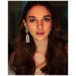 Aditi Rao Hydari Instagram – 🤍 #saheba 
 #v

@ekalakhani 
@beejlakhani