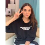Aditi Rao Hydari Instagram – Want to launch the V Trailer with us? Upload your pictures doing the ✌sign, share it with us using #VTrailerOnPrime and get ready for a surprise here – vthemovie.in 

#VOnPrime Sept 5, on @primevideoin