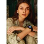 Aditi Rao Hydari Instagram - Meet my new super SmartWatch that can run all day with its super flash charging technology 🤩 #DesignedToImpress #OPPOWATCH @oppomobileindia