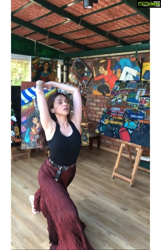 Aditi Rao Hydari Instagram - Dream, and a sky full of stars will shine in your eyes. Dance, and the wind shall carry your feet. #TwoForJoy #BazaarIndia Location- my aunts painting studio in the house (during quarantine) @art_by_vallery
