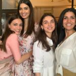 Aditi Rao Hydari Instagram - Thank you @nikkhiladvani and @supsees for last Sunday! ♥️🤗 Sunday brunch nostalgia is extra on a sunday thats spent on OCD cleaning... 😍... 🙄 #sundayfunday🤮 Ps- @homster could foresee my Sunday evidently 🤷🏻‍♀️