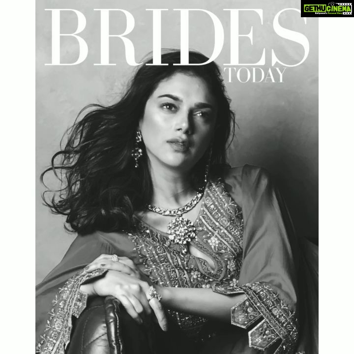 Aditi Rao Hydari Instagram - Real weddings or cover girl weddings - It takes an army!!! Our @bridestodayin dream team for โThe Celebration Issueโ ๐ธ : @prasadnaaik ๐ : @abujanisandeepkhosla ๐ : @orrajewellery ๐ : @eltonjfernandez Editor: @nonitakalra Media Director: @media.raindrop Creative Director: @yurreipem Fashion Editor: @smridhisibal Fashion Assistant: @shrutijoshi21 Contributing Editor: @sandipandalal Digital Consultant: @ravneetkaurr Video: @kettlelove Production: @p.productions_ Location: @thecharcoalproject by Suzanne Khan