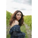 Aditi Rao Hydari Instagram – Feeling the fantasy 💙

#GreyGooseLife 
#LiveVictoriously
#BordeauxDiaries 
#Travelgram