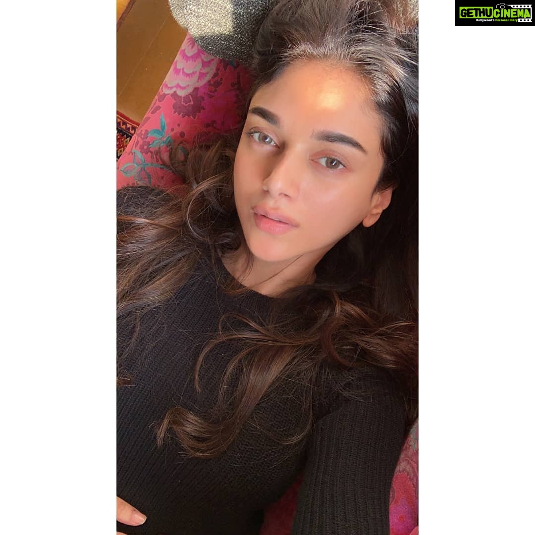 Aditi Rao Hydari Instagram - On the bright side....☀️