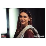 Aditi Rao Hydari Instagram - Happy happy Rupinder Kaur, aka ‘Sardar’ 🤍 #SardarKaGrandson, streaming on @netflix_in @arjunkapoor @rakulpreet @neena_gupta @kaachua @onlyemmay @madhubhojwani @nikkhiladvani #BhushanKumar @divyakhoslakumar #KrishanKumar @thejohnabraham @sonirazdan @kanwaljit19 @kumud_mishra @divyasethshah @anuja.chauhan @amitoshnagpal @emmayentertainment @tseries.official @tseriesfilms @johnabrahament @eltonjfernandez @mrsheetalsharma