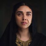 Aditi Rao Hydari Instagram - Last year this time... #Padmaavat... an experience and a dream come true that I’ll never be able to put into words... thank you #SanajaySir for #mehrunissa ♥️🤗😘 ♥️♥️♥️♥️♥️ to the epic @ranveersingh @deepikapadukone @shahidkapoor @shobhasant ♥️♥️♥️♥️♥️♥️ And the whole team of #Padmaavat... 🤗😘♥️ Ps- where is the cake?! ☺️