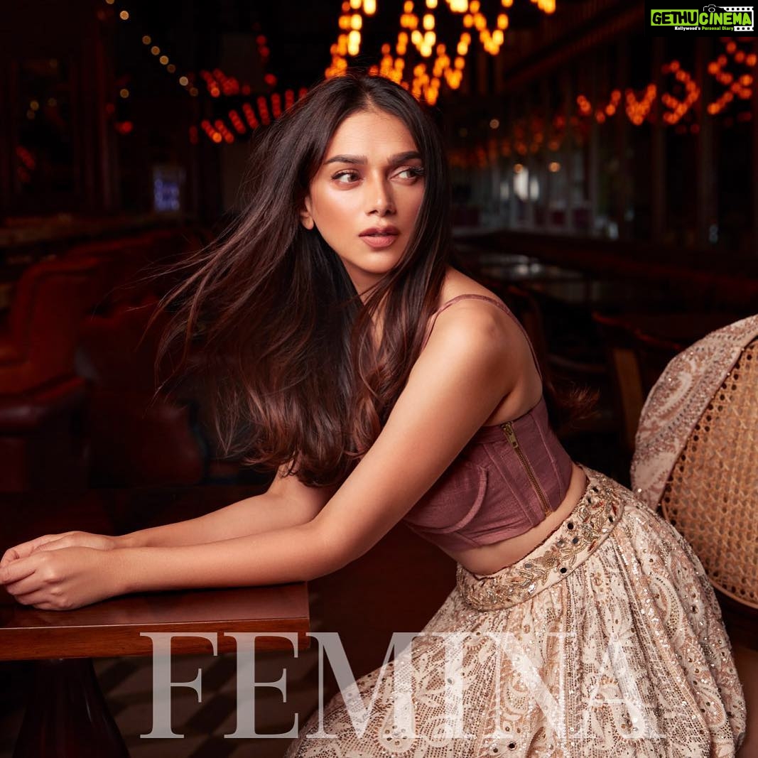 Aditi Rao Hydari Instagram - ....Caught you looking!!! 👀☺️❤️