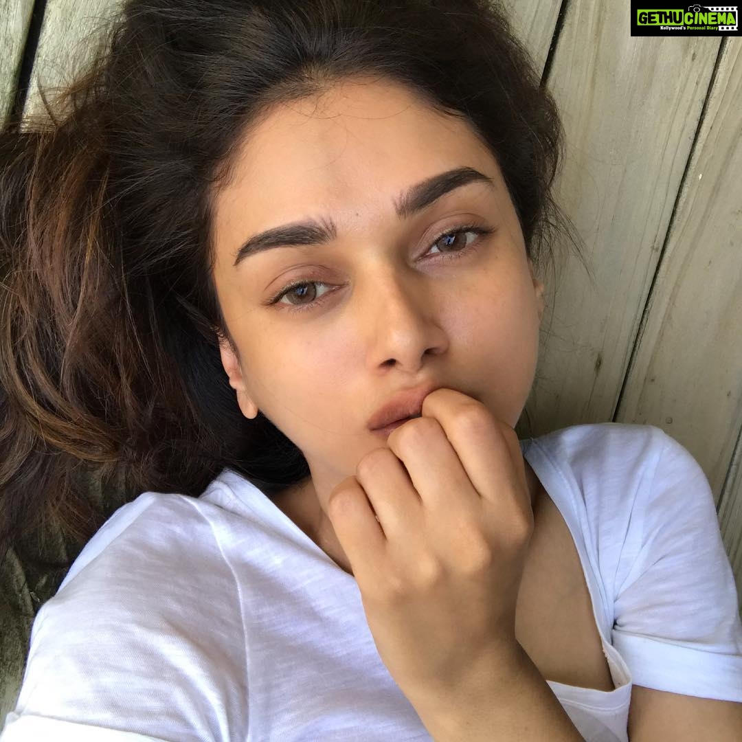 Aditi Rao Hydari Instagram - ‘Did you ever stop to think and forget to start again???!!!!’ AA Milne (urf Winnie the Pooh) Ps- late call time indulgence 😴#thursday #thursdaze #mood