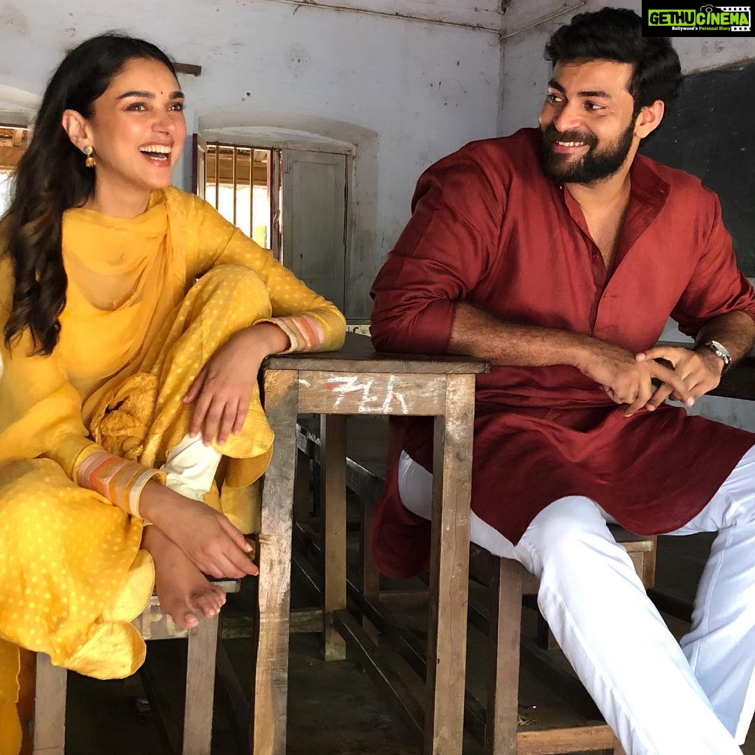 Aditi Rao Hydari Instagram - Varun and I, shooting in #DrAPJAbdulKalamās school today!!! Sitting in class hoping some of his brilliance rubs off onto us! @varunkonidela7.... #shootlife #shootdiaries #setlifeš„ Ramanathapuram