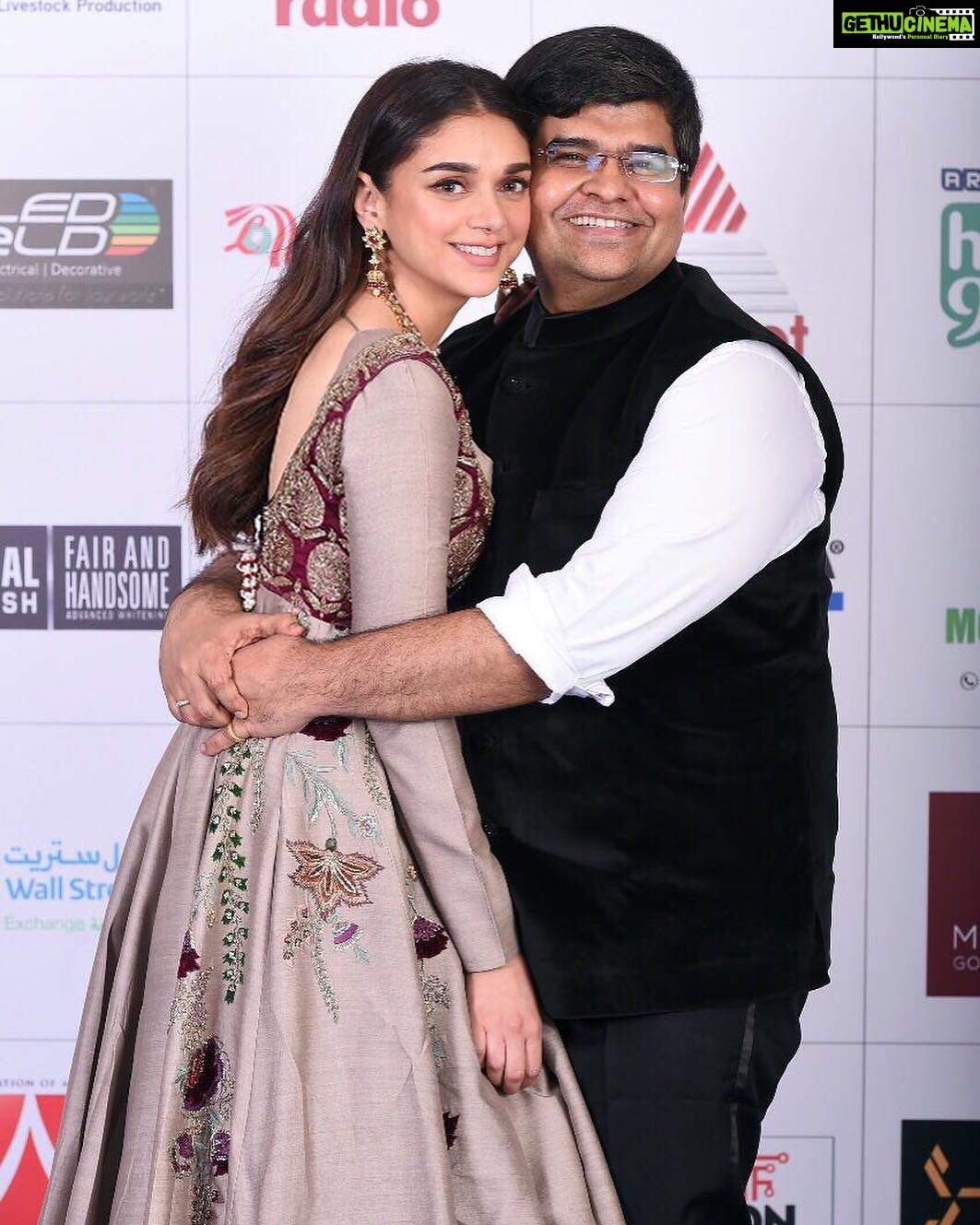 Aditi Rao Hydari Instagram - Happy birthday Jitsuuu!!! Sending you a big bear hug... have an epic year... ❤🤗❤@Jiteshpillaai #21Forever