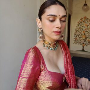 Aditi Rao Hydari Instagram - ❤️
@taruntahiliani 
@karishma.joolry 
@sanamratansi 
@saumya_santosh