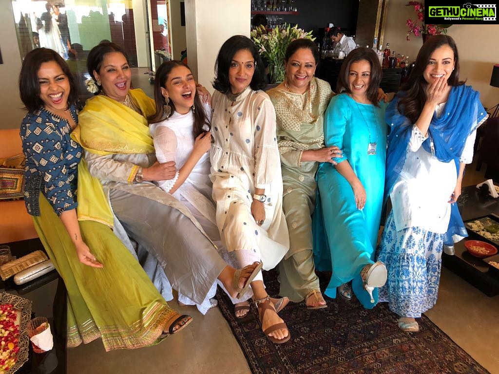 Aditi Rao Hydari Instagram - The best Eid... @azmishabana18 thank you!!!! ❤️🤗😘 #eidmubarak #Love #Laughter #Food #Repeat