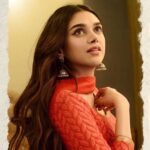 Aditi Rao Hydari Instagram - #SammohanamFirstSingle ఊహలు ఊరేగే గాలంతా #Sammohanam Link in Bio.