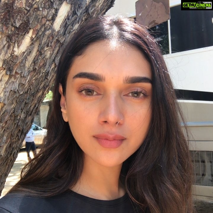 Aditi Rao Hydari Instagram - Happy birthday.... 25!!! and so many more glorious years of flying high!!! @jetairways