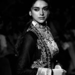 Aditi Rao Hydari Instagram - #ThursdayThrowback! Super special always, walking for my Hyderabadi homie @jayantireddy14 for the @lakmefashionwk. Outfit : @jayantireddylabel Jewellery : @Sunita_Shekhawat_Jaipur HMUA : @Eltonjfernandez Styling : @dhoomdhaamweddings @tanghavri Photography : @thehouseofpixels #LakmeFashionWeek2017 #JayantiReddyLabel #InstaPic #PhotoOfTheDay