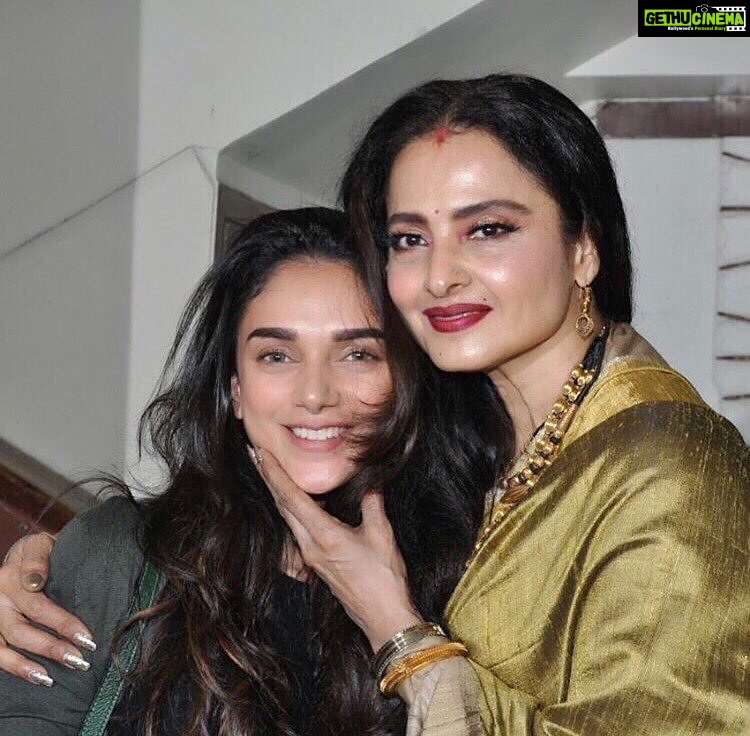 Aditi Rao Hydari Instagram - Happy Birthday to the eternally beautiful #Rekha Ji... you're grace personified! Love you! 😘❤