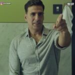 Akshay Kumar Instagram - Toilet is a place for some 'me' time. Here are some of our thoughts in the toilet...relate much? To watch the full video check out Filtercopy's Facebook page. @filtercopy @toiletthefilm @psbhumi
