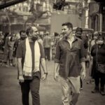 Akshay Kumar Instagram – I’m already missing walking down these streets of Chandni Chowk. Even though it was a make-believe set…you made it look so real, take a bow @sumitbasu62. 
My wonderful co-star @bhumipednekar , thank you for providing the right balance with your splendid talent.
And @aanandlrai sir…what can I say about you, besides that you’re a wizard and today as we wrap up the Mumbai schedule of #RakshaBandhan, I know I’m leaving the set a better actor 🙏🏻