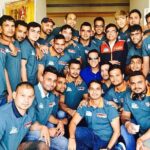 Akshay Kumar Instagram - Proud owner of the @bengal.warriors 😁Wishing these champs a great @prokabaddi season ahead. Opening ceremony today at 7.30pm on #StarSports
