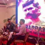 Akshay Kumar Instagram - ‪Honoured to be a part of the book launch of the man whom I consider a legend,K. Vijay Kumar. Veerappan - Chasing The Brigand, a must read!‬