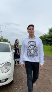 Akshay Kumar Instagram - Ek baat batao toh…ab tak #Filhaal2Reels banayi ya nahi? Waiting to see your reels on #Filhaal2Mohabbat, will share the best entries.