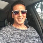 Akshay Kumar Instagram - ‪Running a bit late, wrapped up last set of interviews and heading to answer your questions on Twitter. Are you ready for #AskJolly? Chat you in 10 mins😊‬