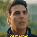 Akshay Kumar Instagram - Filhall, my first music video started out as something new and fun to do…but Filhaal 2 - Mohabbat is a result of your immense love. Now all yours ❤️💔🙏🏻 Full Song Out Now. LINK IN BIO @nupursanon @bpraak @jaani777 @arvindrkhaira @azeemdayani @VarunG0707 @hypenq_pr @desimelodies #Filhaal2 #Filhaal2Mohabbat #CapeOfGoodFilms #DesiMelodies