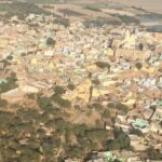 Akshay Kumar Instagram - Arriving at our destination Nandgaon in a few minutes for the shoot of #ToiletEkPremKatha! Meanwhile enjoy the aerial view 😁 Jai Shree Krishna🙏🏻