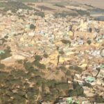 Akshay Kumar Instagram - Arriving at our destination Nandgaon in a few minutes for the shoot of #ToiletEkPremKatha! Meanwhile enjoy the aerial view 😁 Jai Shree Krishna🙏🏻