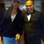 Akshay Kumar Instagram - Had a wonderful stay at Intercontinental KualaLumpur courtesy this gentleman,Shahrul Nizar Bin Mohd Azizi,hands on butler & topnotch service👍🏻