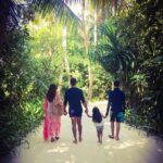 Akshay Kumar Instagram - Soaking in all the goodness of the sun and the sea...one last stroll before we bid goodbye. Maldives you will be missed!