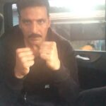 Akshay Kumar Instagram - See I'm absolutely fit,fine and boxing 😀Thank you for all the love and concern, it was just a part of the #JollyLLB2 shoot!