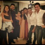 Akshay Kumar Instagram - #Housefull3 Gang gatecrashing my Housefull 2's Leading Lady's new married pad in Delhi. Thanks Asin for the midnight feast ;)