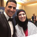 Akshay Kumar Instagram - Honoured to meet Hanan Al Hroub, winner of the Global Teacher Prize and an exceptional Palestinian primary school teacher who grew up in a refugee camp. She educates her students about non-violence. #TeachersMatter