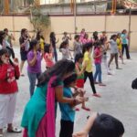 Akshay Kumar Instagram - As I hosted a story for Savdhan India, I had my young Self Defense girls showcase their training session. On my left you will see the first blind girls in India prove that not even the toughest of disability can keep them from learning Martial Arts. I am so proud of their determination & discipline, I am actually in awe of every single one of my students. You make me proud, but even greater you make India proud ;)