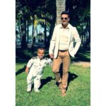 Akshay Kumar Instagram - The happiest Man with the cutest Captain!! This is my Lil Friend in Mauritius, joining in SHAUKEEN'S fantasies :)