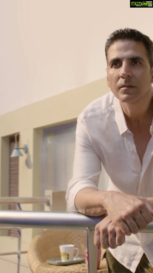 Akshay Kumar Instagram - The need to be strong from within is now more important than ever before. Isi liye har ghar mein, har kisi ko, leni hai shapat khud ko strong banane ki, kyuki hum strong rahenge tabhi toh har mushkil se ladenge. Bharat kare vishwas har din Dabur Chyawanprash @daburchyawanprashindia @daburindialtd #Ad