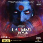 Akshay Kumar Instagram - Watch First day First show of #LaxmmiBomb from the comfort of your homes. Do baatein guaranteed hai : hassoge bhi aur darroge bhi 👻 Only on @disneyplushotstarvip with #DisneyPlusHotstarVIPMultiplex. @kiaraaliaadvani @tusshark89 @offl_lawrence @shabskofficial @foxstarhindi #TussharEntertainmentHouse #CapeOfGoodFilms @zeemusiccompany