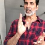 Akshay Kumar Instagram - At the risk of sounding repetitive, sharing my thoughts...there is a lockdown for a reason. Please don’t be selfish and venture out, you’re putting others lives at risk 🙏🏻‬ ‪#StayAtHomeSaveLives. @my_bmc