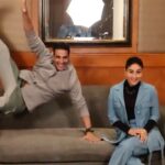 Akshay Kumar Instagram - Jumping into the #GoodNewwz week be like! #4DaysToGoodNewwz, so go & book NOW on BookMyShow & Paytm! In cinemas 27th Dec #KareenaKapoorKhan @diljitdosanjh @kiaraaliaadvani @karanjohar @apoorva1972 @shashankkhaitan @raj_a_mehta @somenmishra @zeestudiosofficial @dharmamovies #CapeOfGoodFilms @zeemusiccompany #GoodNewwzThisFriday