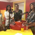 Akshay Kumar Instagram – Here’s Team #HouseFull4 sharing instructions on how to do #TheBalaChallenge in Hindi 😜 Do try it, if you haven’t already 🙃 @riteishd @iambobbydeol @kritisanon @hegdepooja @kriti.kharbanda @radiomirchi