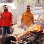 Akshay Kumar Instagram – It’s a Flaming Week for #Kesari 🔥
Warming up with @itsrohitshetty for Khatron Ke Khiladi. Watch this space!!
P.S. Don’t tell my Wife 😜