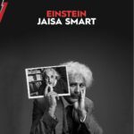 Akshay Kumar Instagram - I just found something as Smart as Einstein. Stay Tuned. #SmartandStrongChaleLifelong