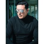 Akshay Kumar Instagram - 👓