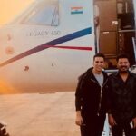 Akshay Kumar Instagram - ‪Here’s Team 2.0 , The creator #Shankar Sir , the protector Rajini Sir and the destroyer (yours truly ) ahead of the press meet in Hyderabad today!‬