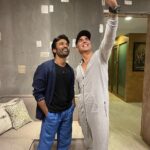 Akshay Kumar Instagram – Today my #AtrangiRe co-star @dhanushkraja came calling. ‘Sir, I always look up to you,’ he said. I replied, ‘I look up to your amazing talent.’ Then we both looked up. And this happened 😊