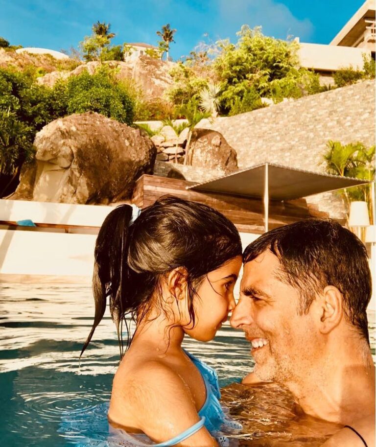 Akshay Kumar Instagram - My Baby Girl, you have given me Love I didn’t know existed ❤ Please don’t grow up just yet, I’m not ready for you to swim without Me. Happy 6th Birthday Princess 👸🏻